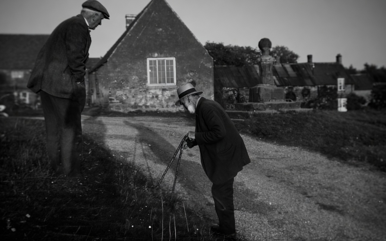 Great Grandad Robinson Bosomworth in the garden at Water Hall, Knayton, Thirsk